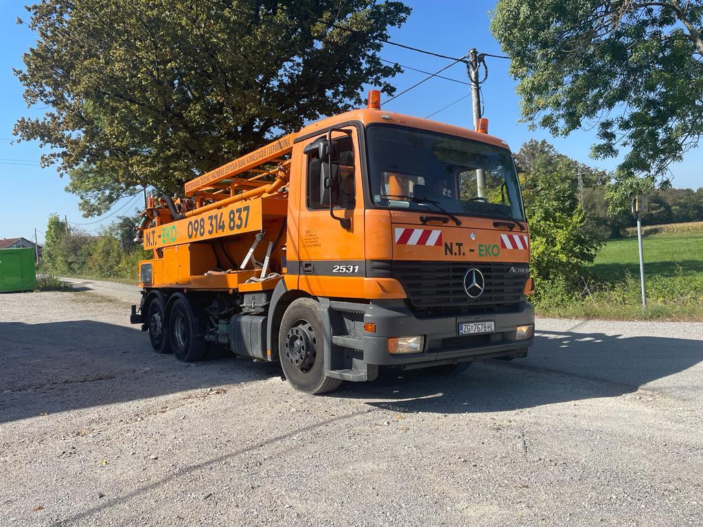 Narančasto NT-EKO vakuumsko vozilo